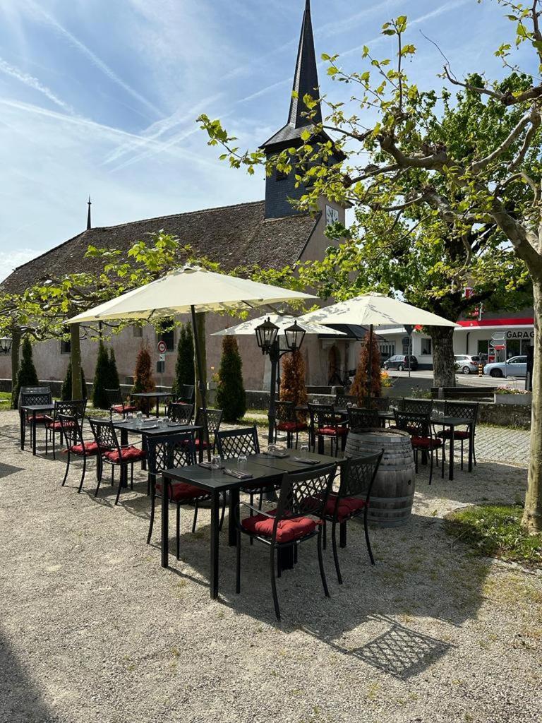 Au Boeuf Rouge Hotel Crassier Bagian luar foto