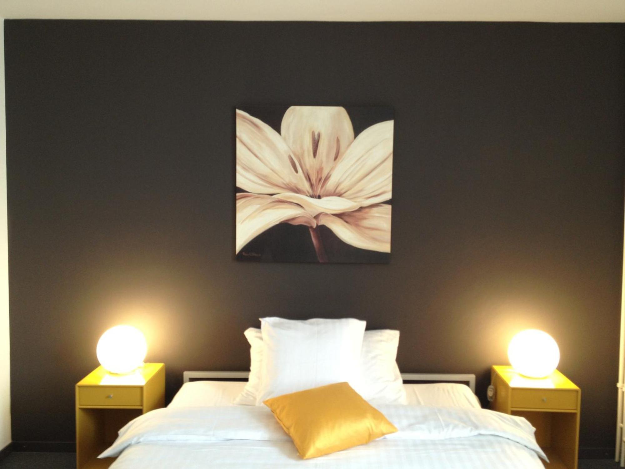 Au Boeuf Rouge Hotel Crassier Bagian luar foto