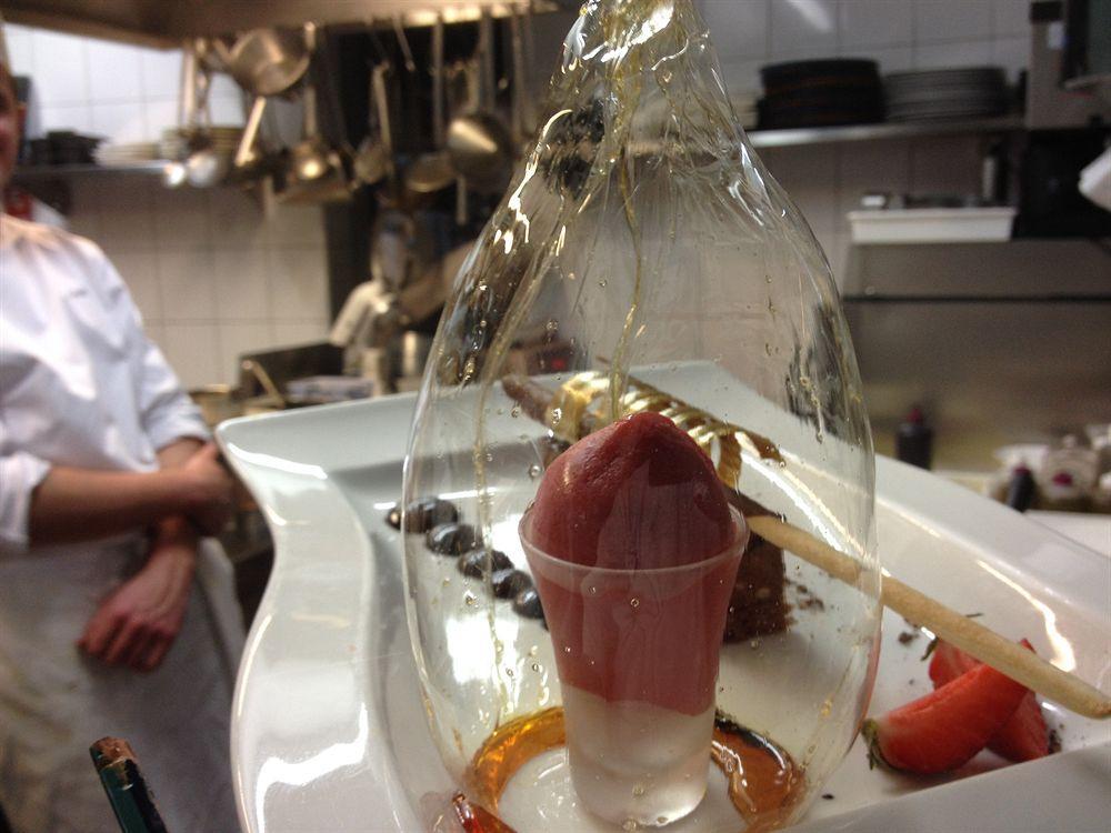 Au Boeuf Rouge Hotel Crassier Bagian luar foto